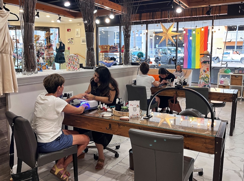 800x600 320 Central Nails salon image